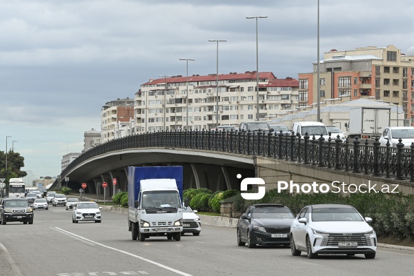 Paytaxt Bakının müxtəlif ərazilərində yerləşən körpülər