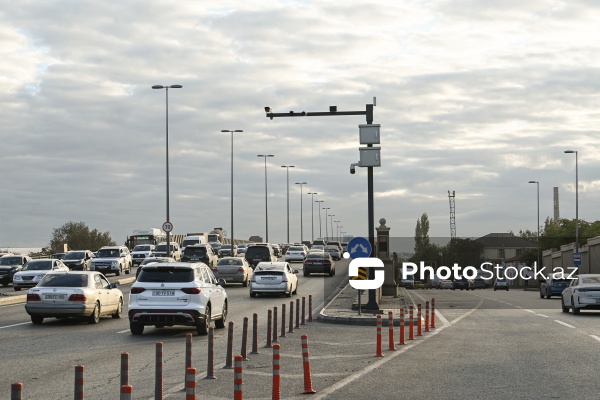 Paytaxt Bakının müxtəlif ərazilərində yerləşən körpülər