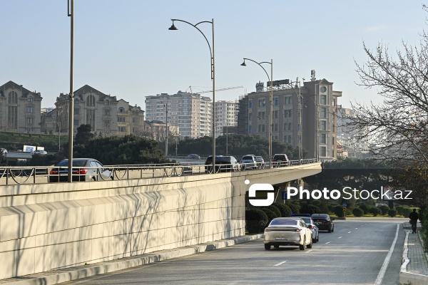 Paytaxt Bakının müxtəlif ərazilərində yerləşən körpülər
