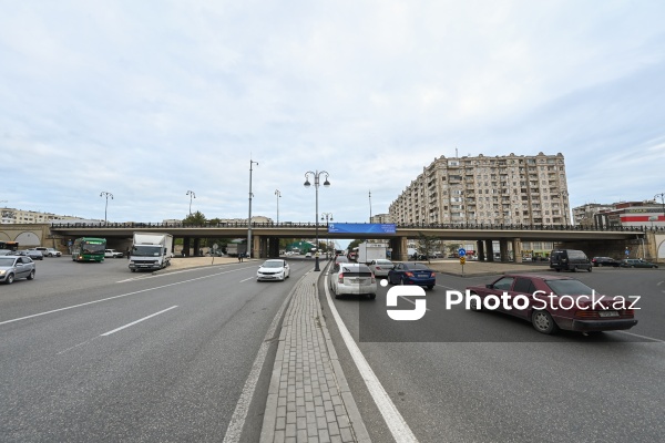 Paytaxt Bakının müxtəlif ərazilərində yerləşən körpülər