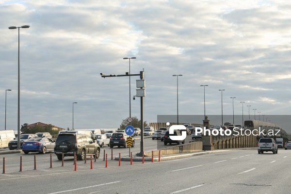 Paytaxt Bakının müxtəlif ərazilərində yerləşən körpülər