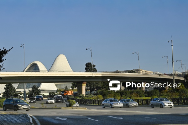 Paytaxt Bakının müxtəlif ərazilərində yerləşən körpülər