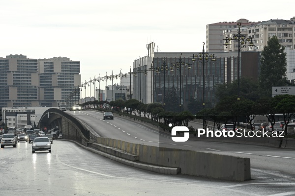 Paytaxt Bakının müxtəlif ərazilərində yerləşən körpülər