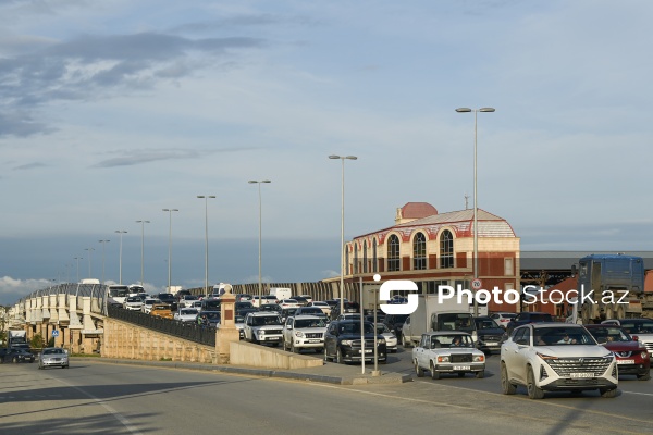 Paytaxt Bakının müxtəlif ərazilərində yerləşən körpülər