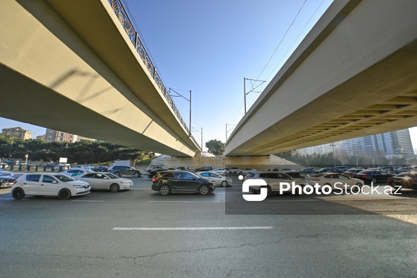 Paytaxt Bakının müxtəlif ərazilərində yerləşən körpülər