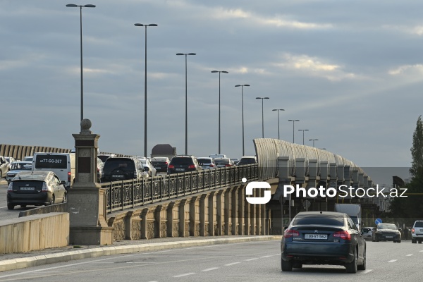 Paytaxt Bakının müxtəlif ərazilərində yerləşən körpülər