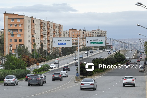 Paytaxt Bakının müxtəlif ərazilərində yerləşən körpülər