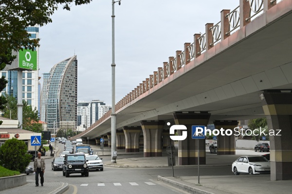 Paytaxt Bakının müxtəlif ərazilərində yerləşən körpülər