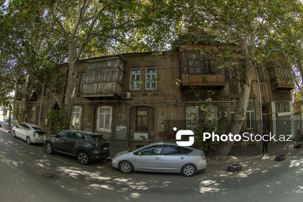 Paytaxt Bakının XIX-XX əsrlərə aid qədim binaları