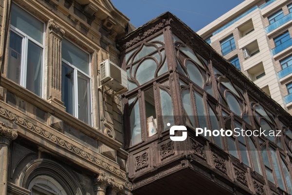 Paytaxt Bakının XIX-XX əsrlərə aid qədim binaları