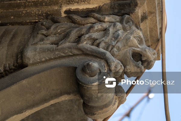 Paytaxt Bakının XIX-XX əsrlərə aid qədim binaları