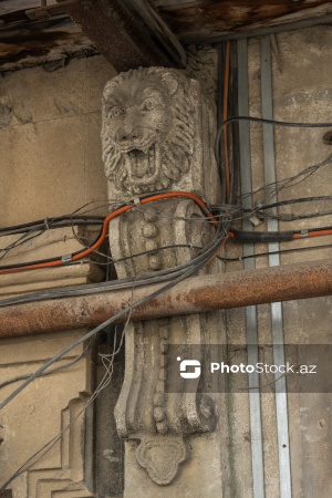 Paytaxt Bakının XIX-XX əsrlərə aid qədim binaları