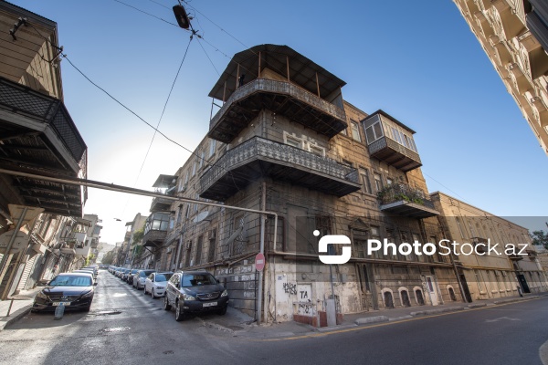 Paytaxt Bakının XIX-XX əsrlərə aid qədim binaları