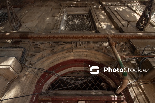 Paytaxt Bakının XIX-XX əsrlərə aid qədim binaları