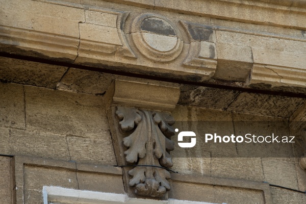 Paytaxt Bakının XIX-XX əsrlərə aid qədim binaları