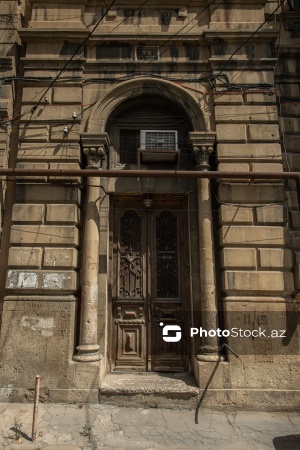 Paytaxt Bakının XIX-XX əsrlərə aid qədim binaları