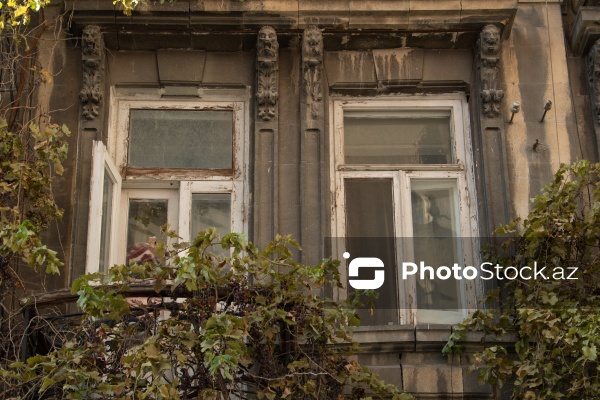 Paytaxt Bakının XIX-XX əsrlərə aid qədim binaları