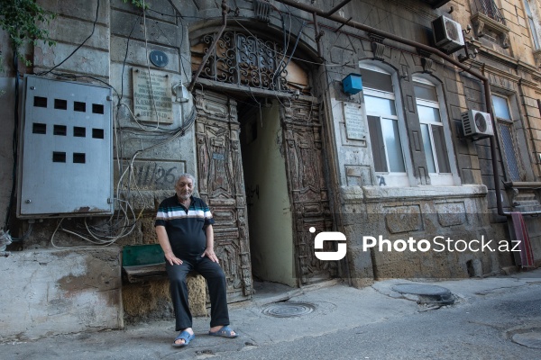 Paytaxt Bakının XIX-XX əsrlərə aid qədim binaları