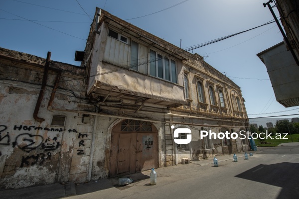 Paytaxt Bakının XIX-XX əsrlərə aid qədim binaları