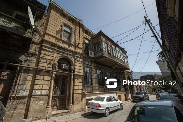 Paytaxt Bakının XIX-XX əsrlərə aid qədim binaları