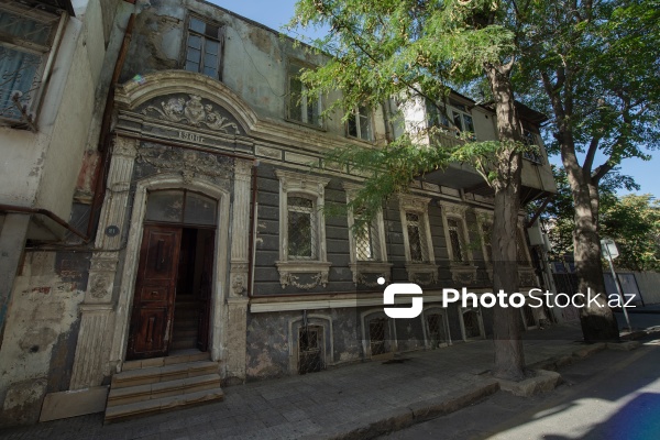 Paytaxt Bakının XIX-XX əsrlərə aid qədim binaları