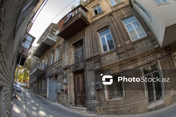 Paytaxt Bakının XIX-XX əsrlərə aid qədim binaları