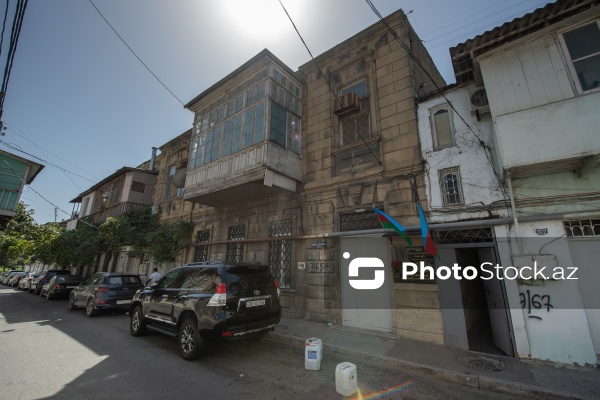 Paytaxt Bakının XIX-XX əsrlərə aid qədim binaları