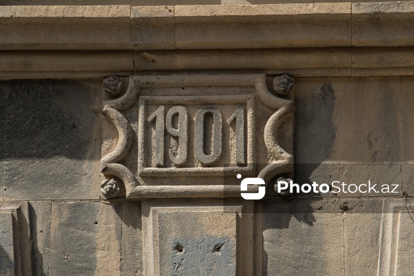 Paytaxt Bakının XIX-XX əsrlərə aid qədim binaları