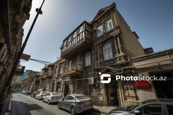 Paytaxt Bakının XIX-XX əsrlərə aid qədim binaları
