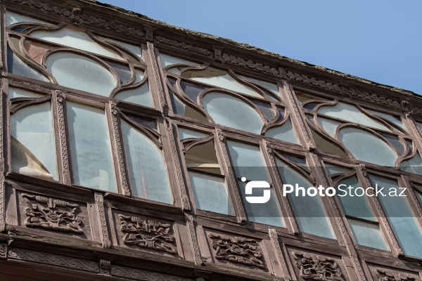 Paytaxt Bakının XIX-XX əsrlərə aid qədim binaları