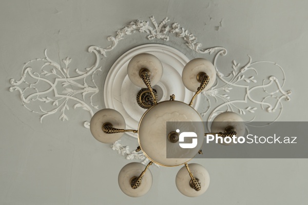 Paytaxt Bakının XIX-XX əsrlərə aid qədim binaları