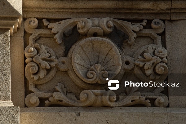 Paytaxt Bakının XIX-XX əsrlərə aid qədim binaları