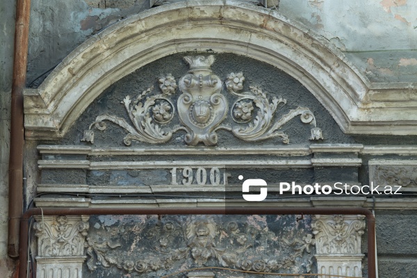 Paytaxt Bakının XIX-XX əsrlərə aid qədim binaları