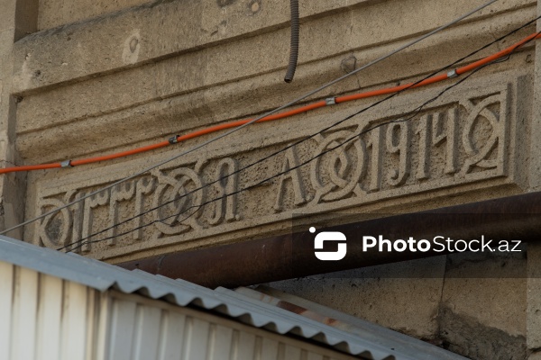 Paytaxt Bakının XIX-XX əsrlərə aid qədim binaları