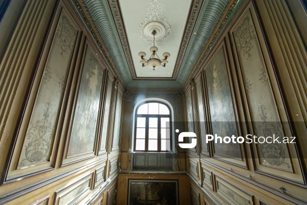 Paytaxt Bakının XIX-XX əsrlərə aid qədim binaları