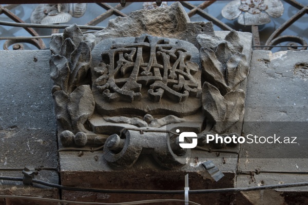 Paytaxt Bakının XIX-XX əsrlərə aid qədim binaları