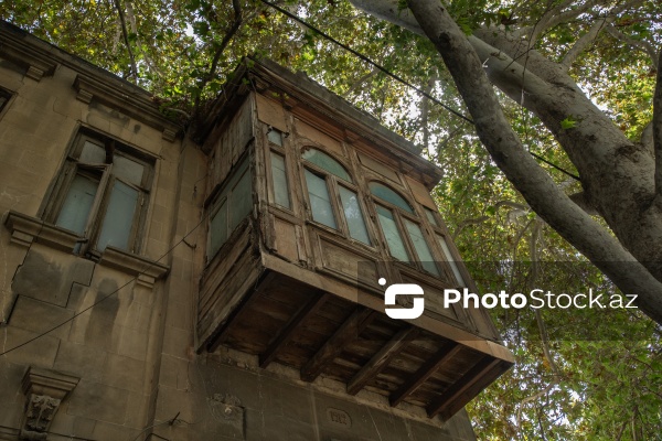 Paytaxt Bakının XIX-XX əsrlərə aid qədim binaları