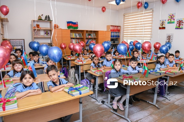 Paytaxt məktəblərində yeni tədris ilinin ilk günü