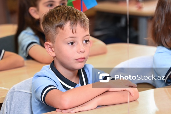 Paytaxt məktəblərində yeni tədris ilinin ilk günü