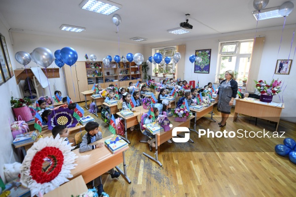 Paytaxt məktəblərində yeni tədris ilinin ilk günü