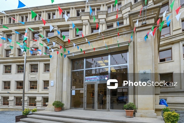 Paytaxt məktəblərində yeni tədris ilinin ilk günü