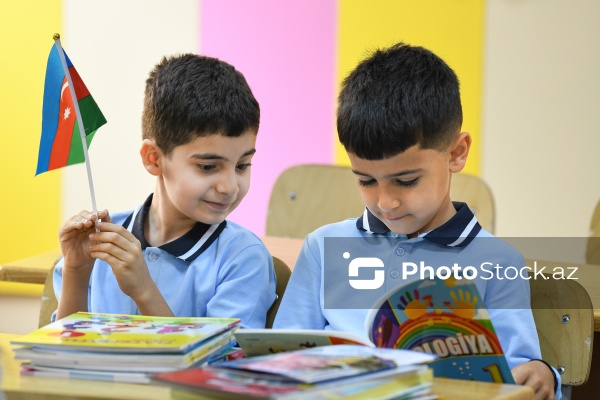 Paytaxt məktəblərində yeni tədris ilinin ilk günü