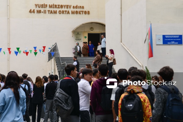 Paytaxt məktəblərində yeni tədris ilinin ilk günü
