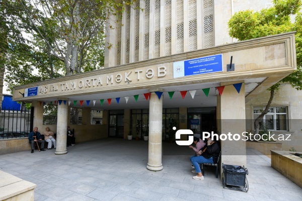 Paytaxt məktəblərində yeni tədris ilinin ilk günü