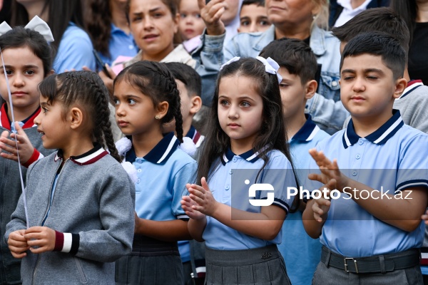 Paytaxt məktəblərində yeni tədris ilinin ilk günü