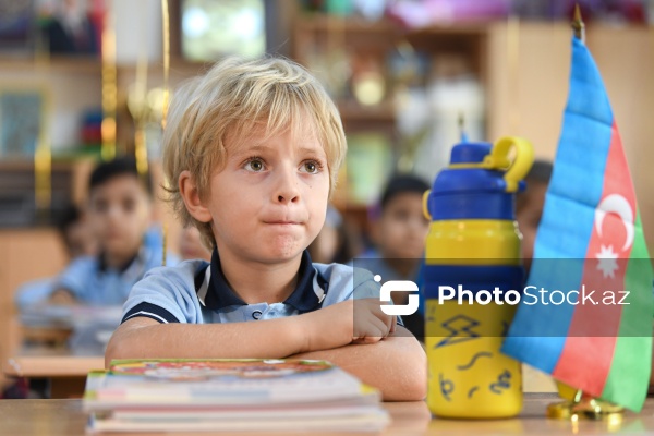 Paytaxt məktəblərində yeni tədris ilinin ilk günü
