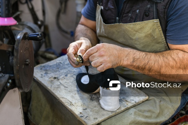 30 ildir pinəçilik fəaliyyəti ilə məşğul olan Adil usta