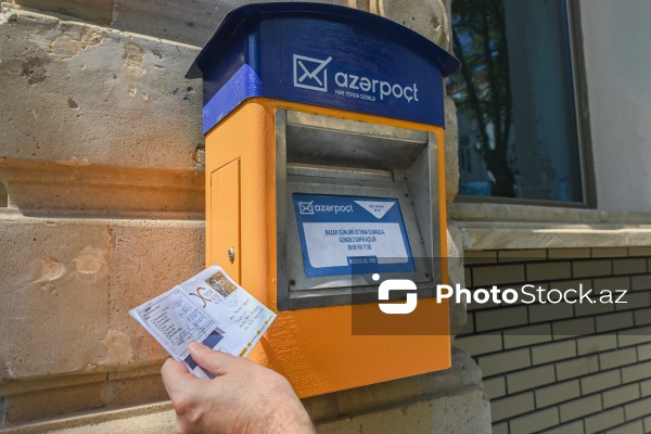 Dəbdən düşməyən peşə: “Poçtalyonun bir günü”