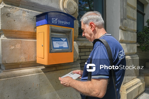 Dəbdən düşməyən peşə: “Poçtalyonun bir günü”