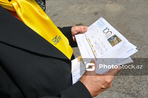 Dəbdən düşməyən peşə: “Poçtalyonun bir günü”